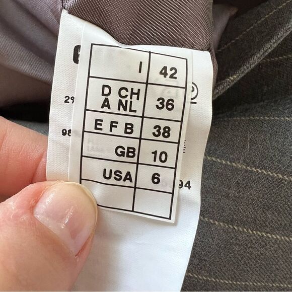 Gianfranco Ferre Italy Grey Pinstripe Blazer Jacket 6 - Picture 7 of 7